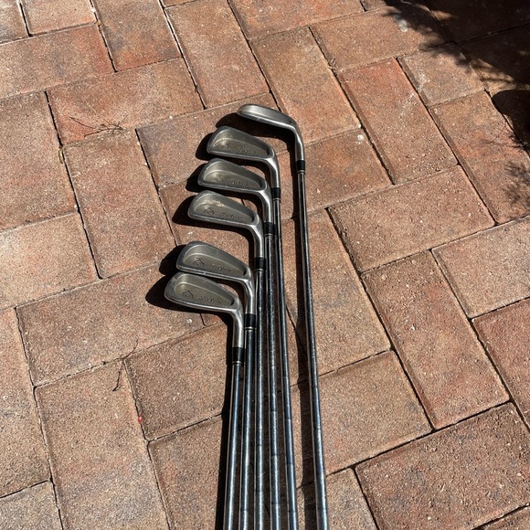 Titleist DCI 7 Pc Iron Set In Right Handed - Picture 12 of 12